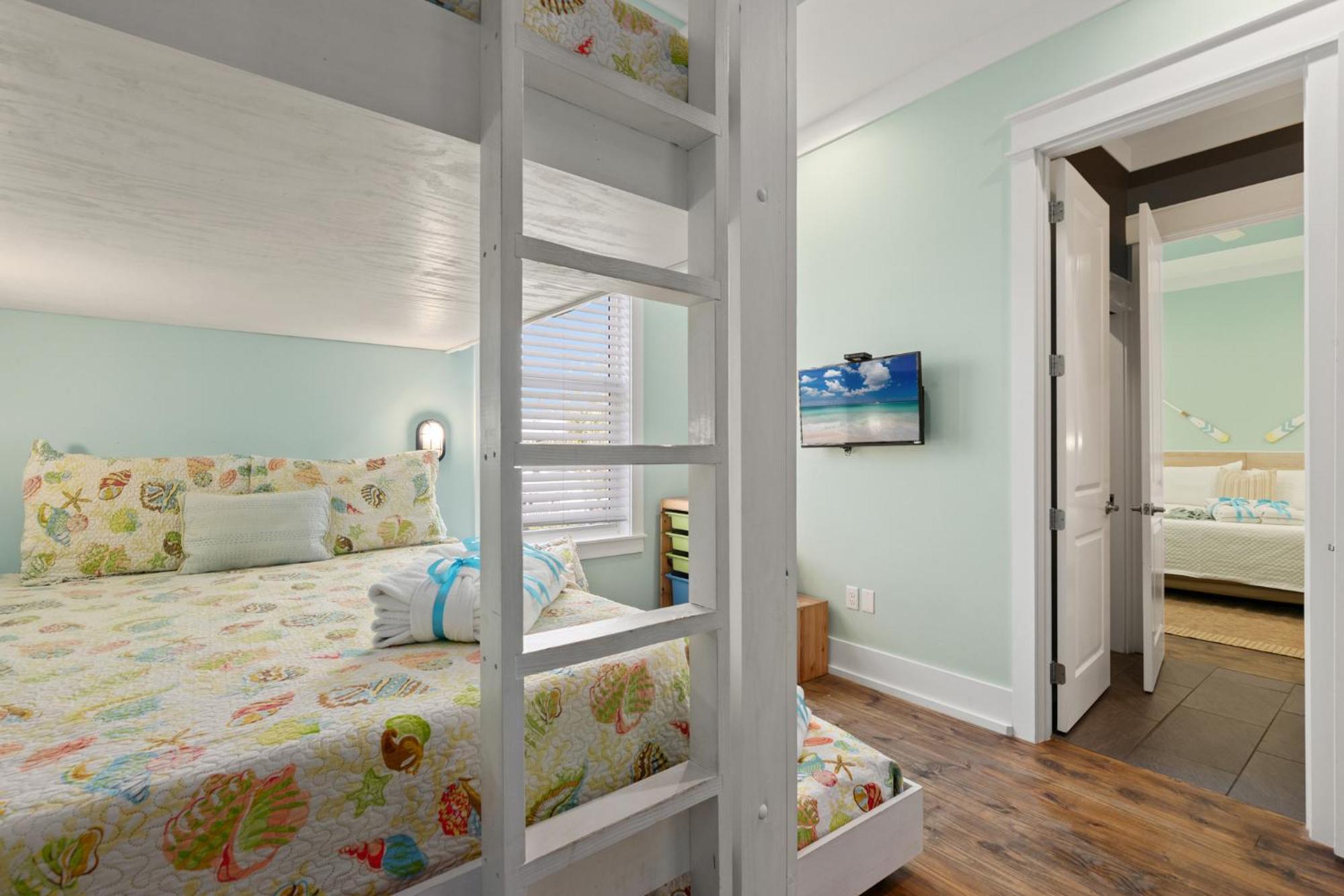 Three Master Bedrooms! Easy Access! Gulf Views *