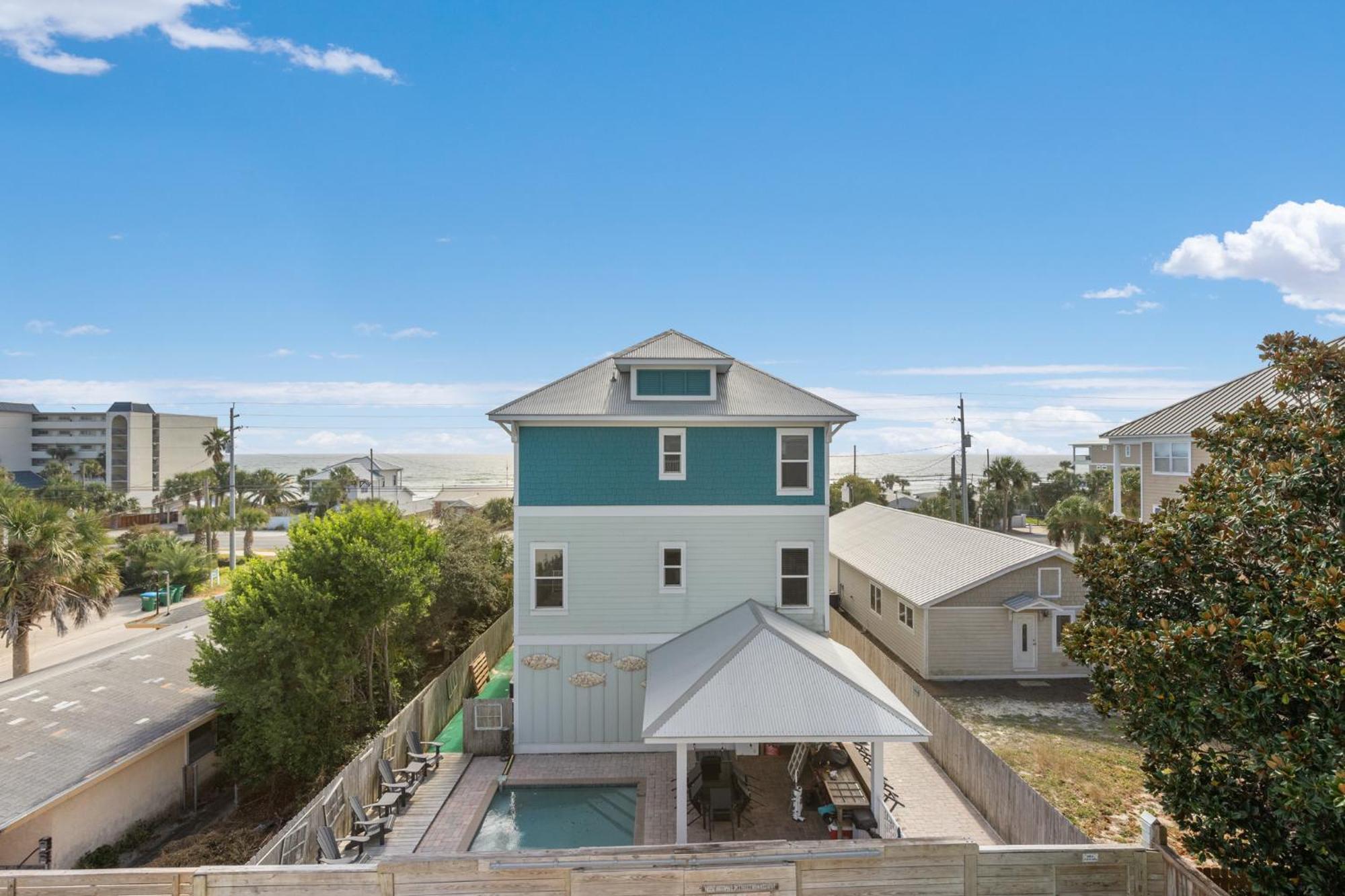 Three Master Bedrooms! Easy Access! Gulf Views Holiday home Panama City Beach