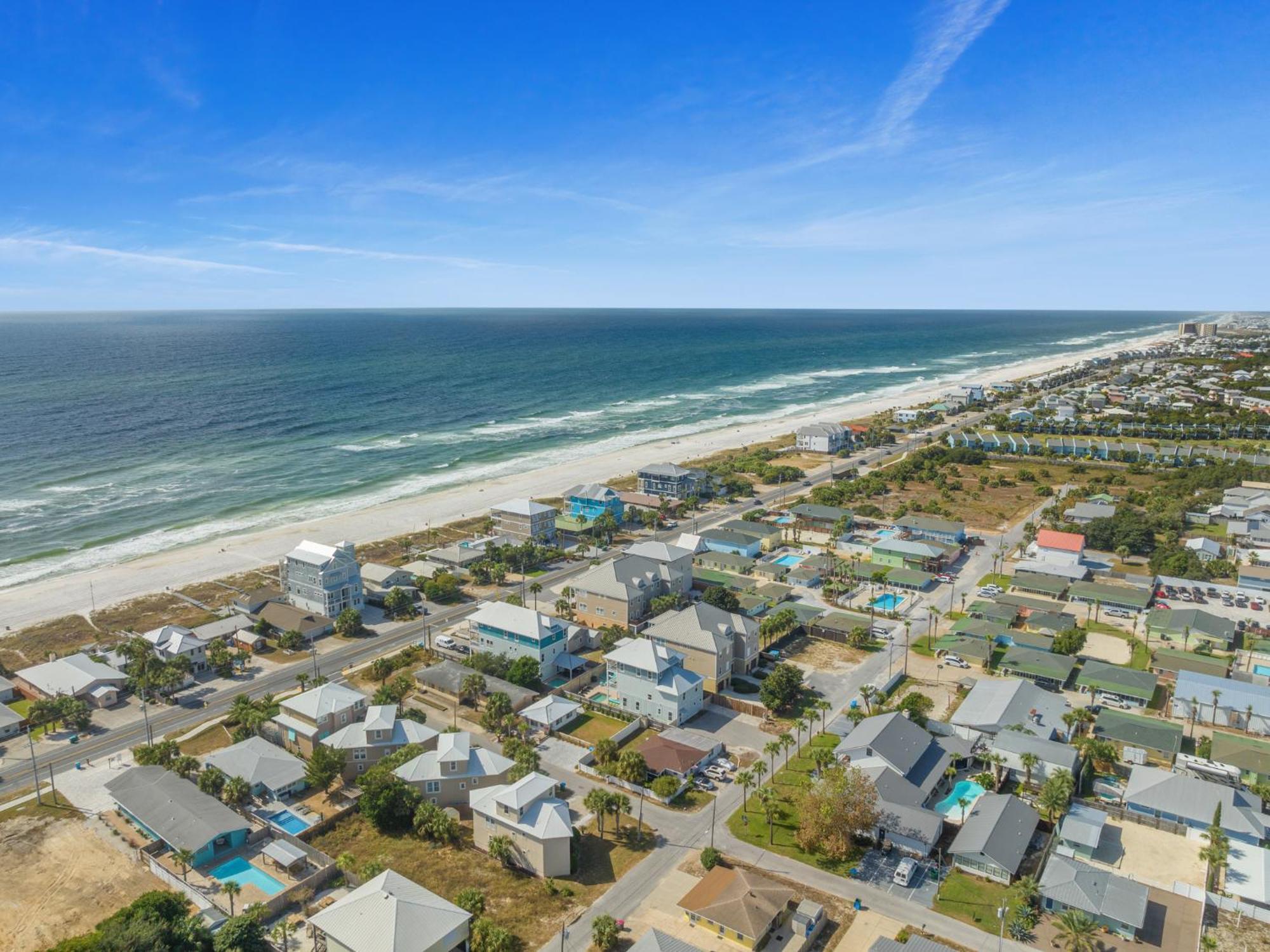 Three Master Bedrooms! Easy Access! Gulf Views Holiday home Panama City Beach